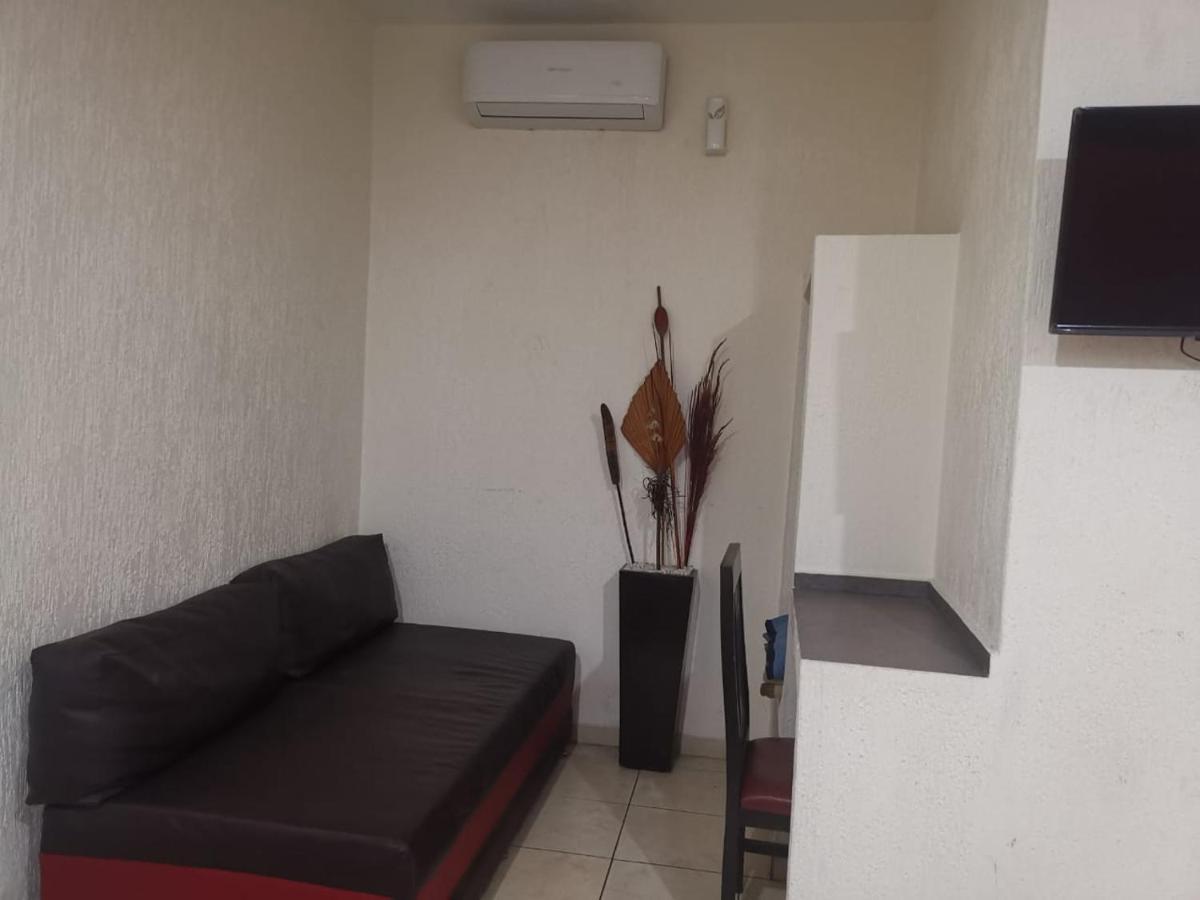 גואדלחארה Hotel Jorge Alejandro מראה חיצוני תמונה