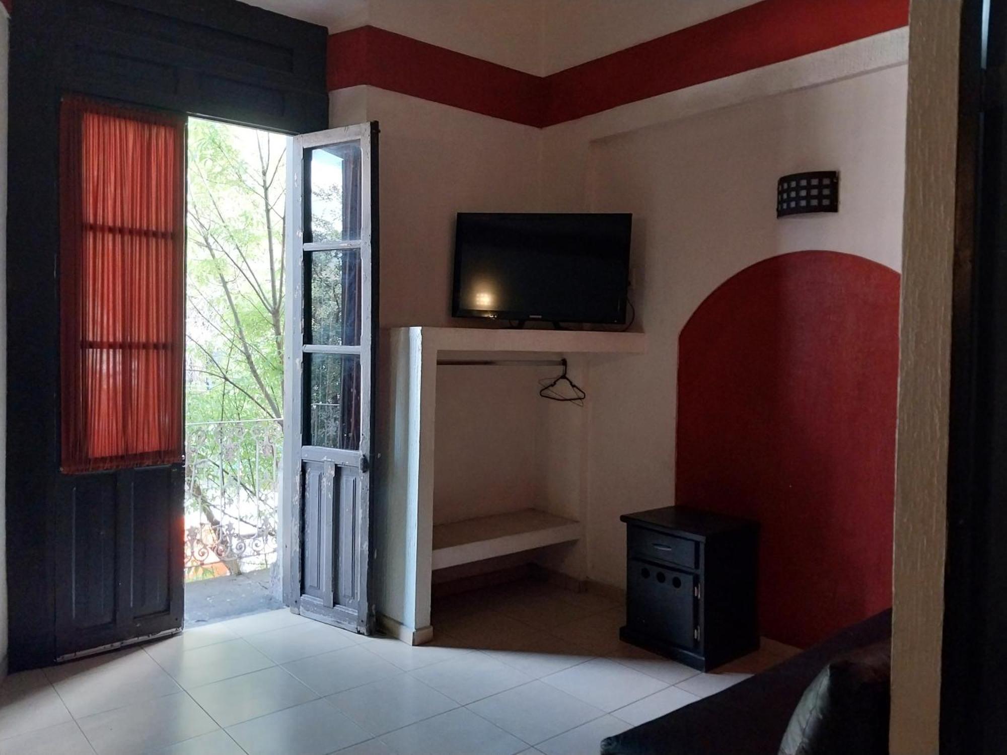 גואדלחארה Hotel Jorge Alejandro מראה חיצוני תמונה