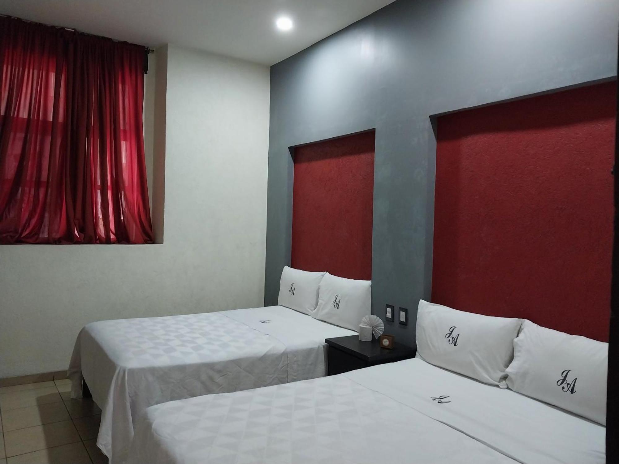 גואדלחארה Hotel Jorge Alejandro מראה חיצוני תמונה
