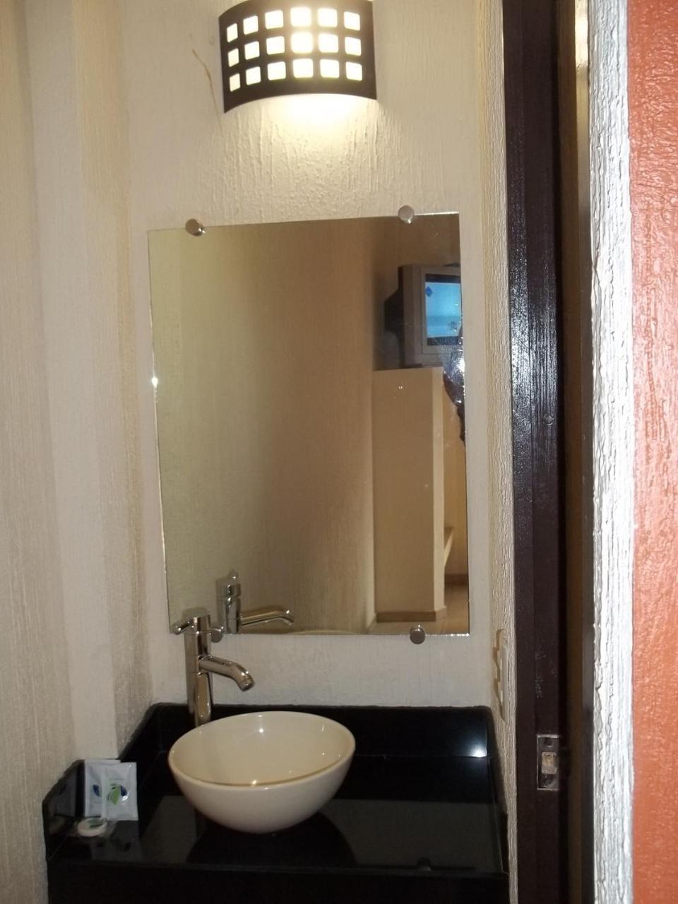 גואדלחארה Hotel Jorge Alejandro מראה חיצוני תמונה